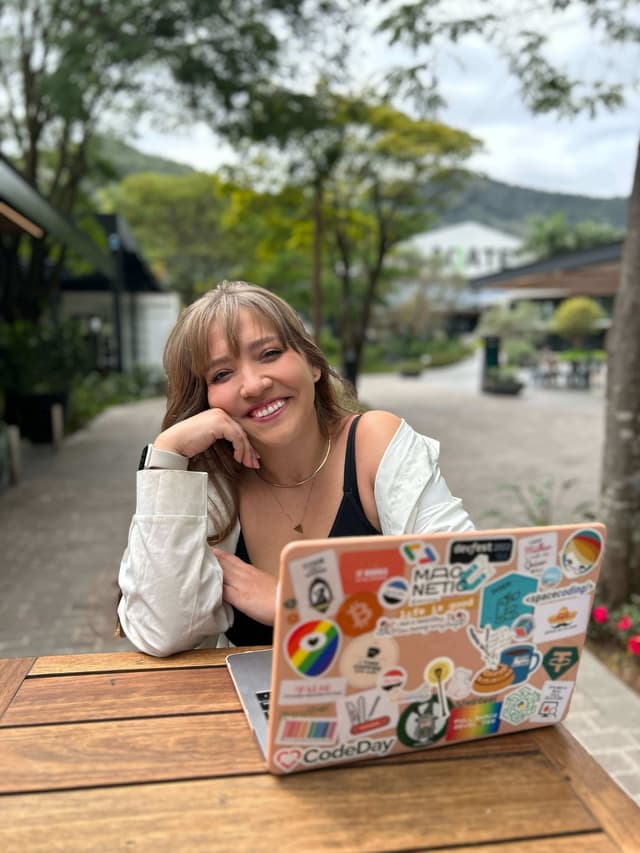 female software engineer named Sahra